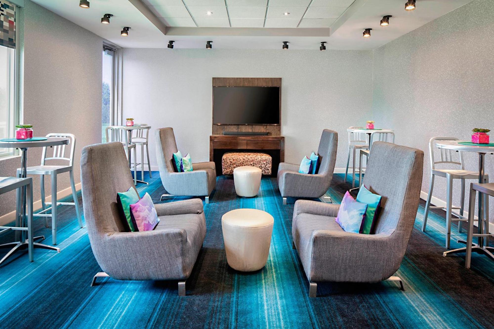 Aloft San Antonio Airport Hotel Екстериор снимка